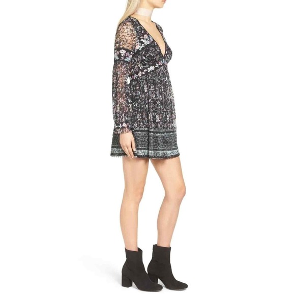 Free People Dresses & Skirts - Free People Mini Dress Womens 2 Black Floral Lace Embroidered V-Neck Long Sleeve
